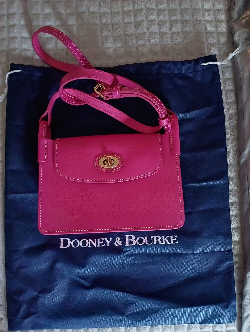 Dooney & Bourke Sweety Leather Crossbody Hobo – Hot Pink – Excellent Condition - Picture 5 of 5